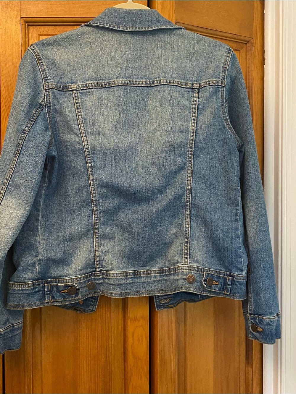 Old Navy Medium Wash Denim Jacket - Picture 5 of 9